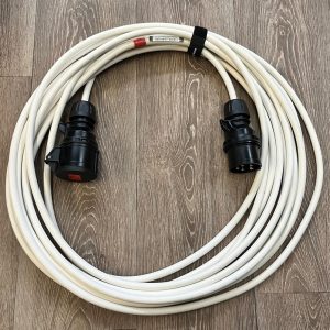 Gummikabel 400 Volt - 16A CEE, 2,5 mm2, 15 m, weiß (schwarze Stecker/Kupplung)